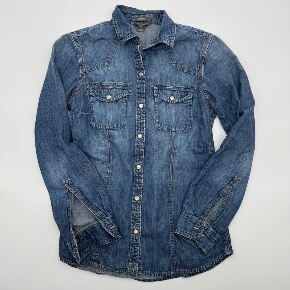 Eddie Bauer Womens XS Denim Shirt Shaped Fit Blue Western Snap Front Long Sleeve